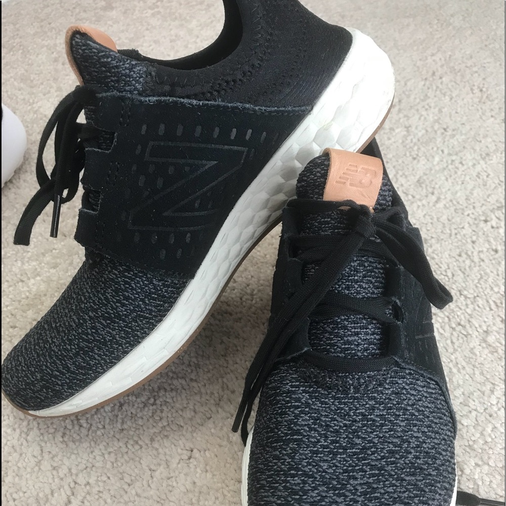 New Balance Black Tennis Shoes